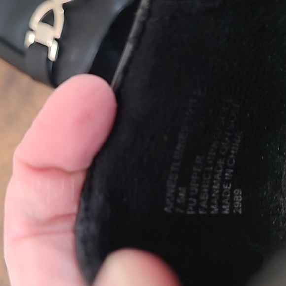 Anne Klein Black Loafers with Gold Detail with Logo size 7.5 - Picture 11 of 12